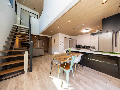 ダイニング：約20帖のLDK