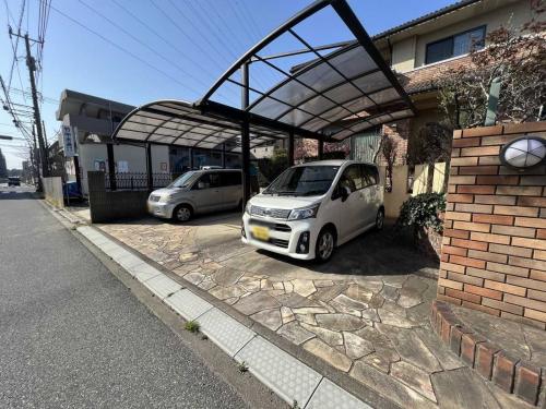 庭(撮影年月：2024年10月)