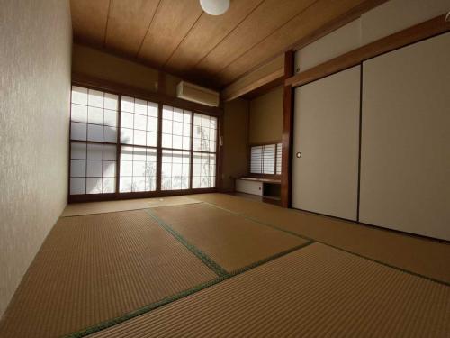 和室（撮影年月：2025年11月）