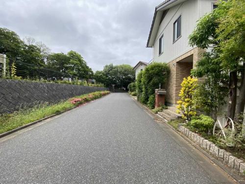 前面道路(撮影年月：2026年05月)