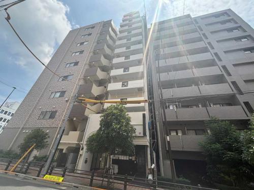 外観：左から2番目の白い建物