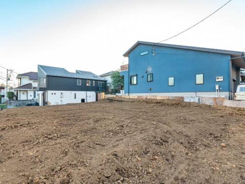 現地：全4区画、区画1：写真右奥(撮影年月：2025年12月)