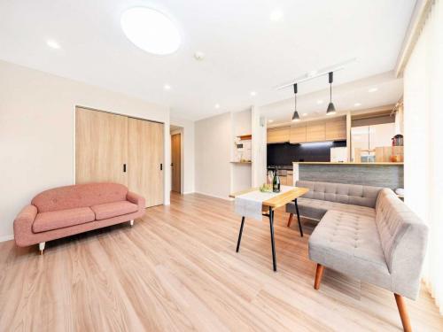 LDK：LD部分は床暖房付き／天井にダウンライト付き