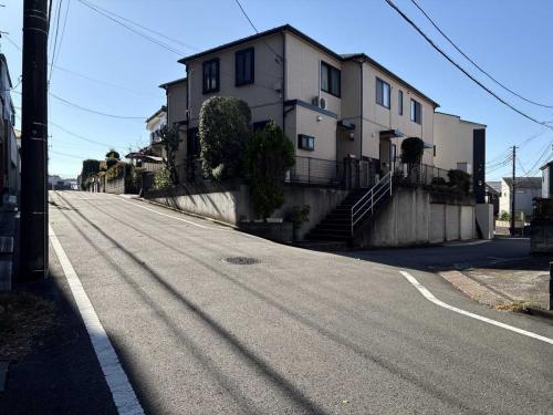 前面道路（撮影年月：2025年11月）