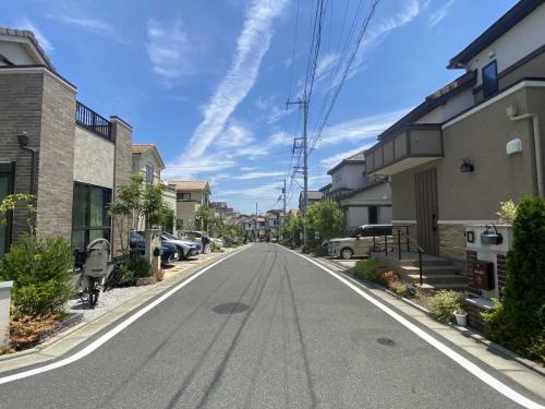 前面道路（撮影年月：2025年06月）