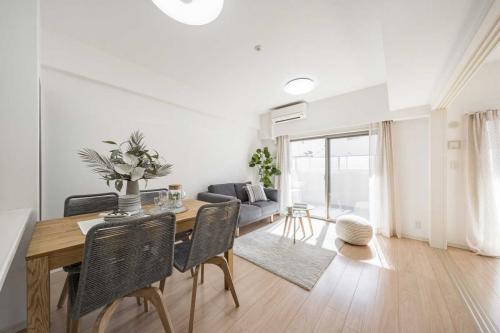 LDK：（右）洋室（撮影年月：2025年02月）