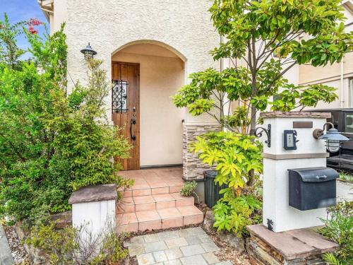 玄関（撮影年月：2025年08月）