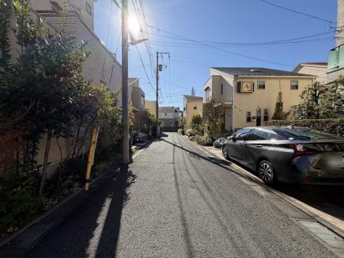 前面道路（撮影年月：2025年11月）