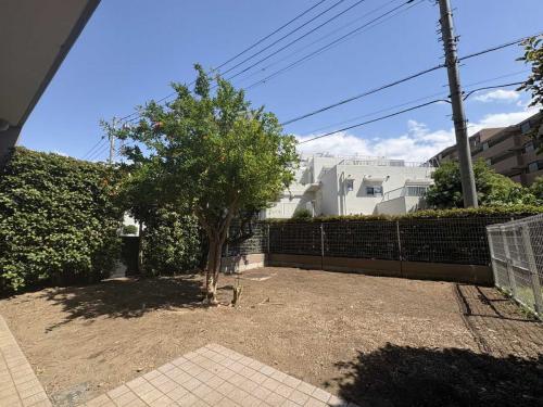 専用庭：南向きで陽当たりに恵まれます(撮影年月：2026年06月)