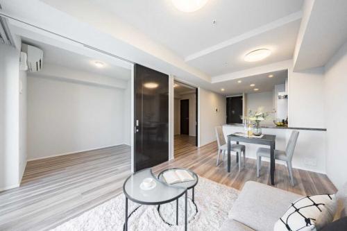 LDK：左奥は洋室