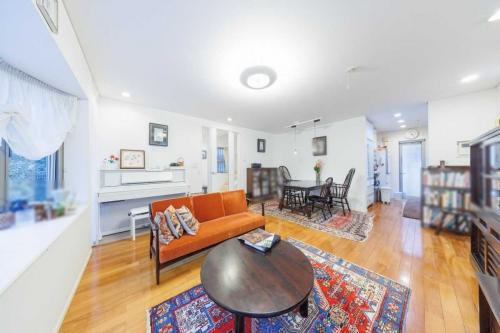 LDK：床暖房あり (撮影年月：2025年11月)