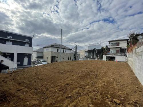 現地：全2区画／奥側(撮影年月：2025年12月)