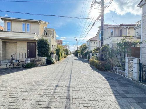 前面道路：南向き(撮影年月：2026年01月)