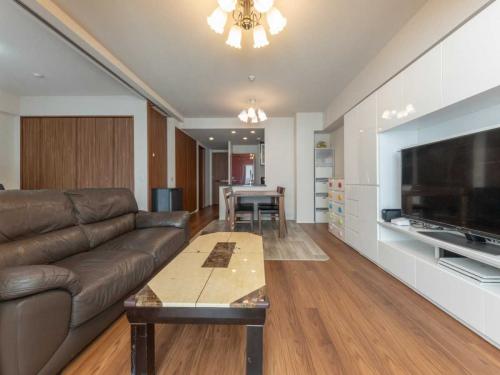 リビング・ダイニング：TES式床暖房 （左）洋室