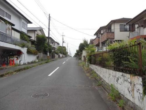 前面道路:東から西へ(撮影年月:2026年06月) 前面道路:東から西へ(撮影年月:2026年06月)