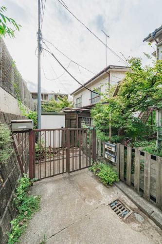 現地(古家あり)(撮影年月:2025年09月) 現地(古家あり)(撮影年月:2025年09月)