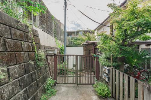 現地(古家あり)(撮影年月:2025年09月) 現地(古家あり)(撮影年月:2025年09月)