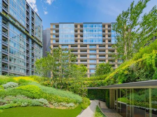 敷地内（撮影年月：2025年08月）