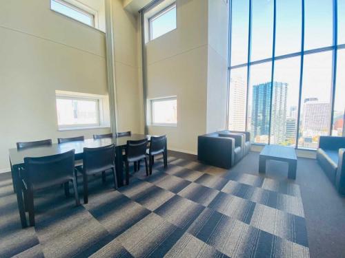 ラウンジ：スカイラウンジ