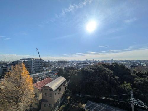 眺望：バルコニーからの眺望（南側）(撮影年月：2025年12月)