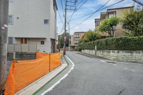 前面道路（撮影年月：2025年11月）