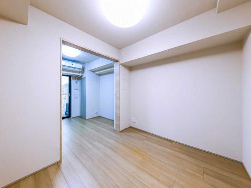 リビング・ダイニング：奥：洋室