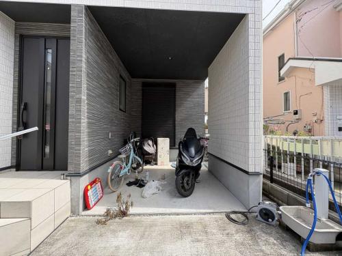 駐車場（撮影年月：2025年10月）