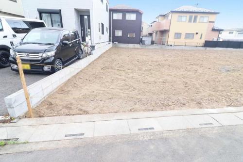 現地:全3区画/対象地手前側 現地:全3区画/対象地手前側