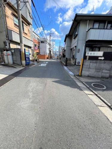 前面道路（撮影年月：2025年11月）