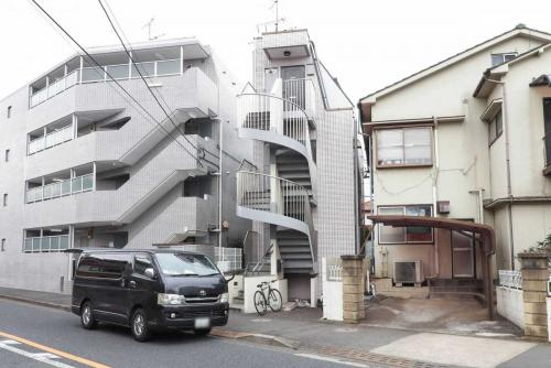 外観：真ん中の建物(撮影年月：2026年03月)