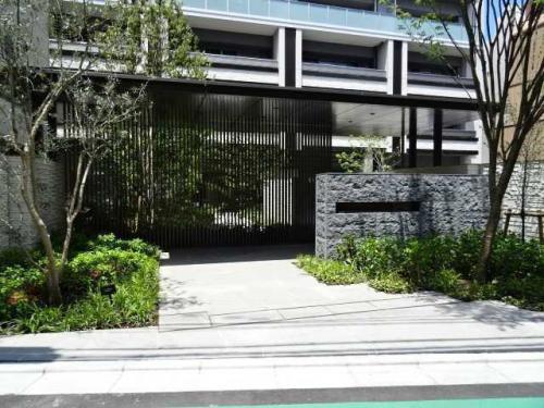 アプローチ(撮影年月：2025年07月)