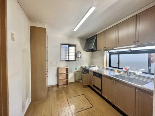 キッチン：家具調度品は価格に含まれません(撮影年月：2025年12月)