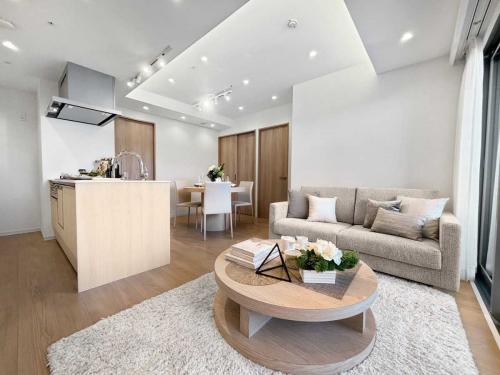 リビング：・家具・調度品は販売価格に含まれておりません