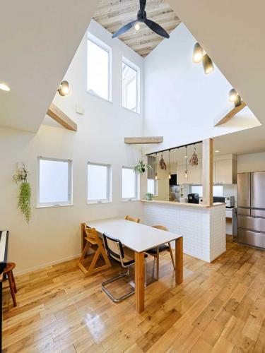 ダイニングキッチン（撮影年月：2025年10月）