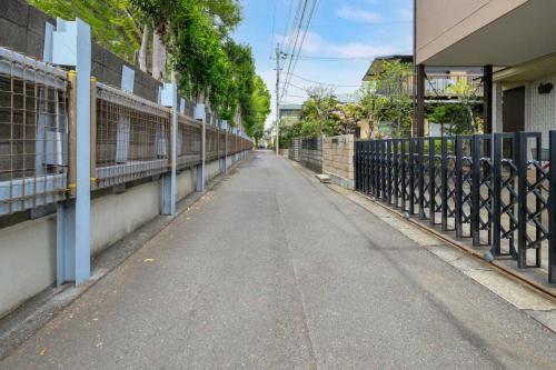 前面道路(撮影年月：2026年04月)
