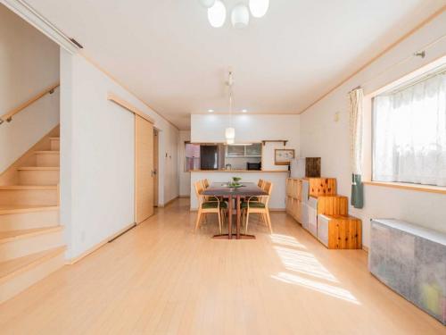 LDK：対面キッチン（撮影年月：2025年09月）