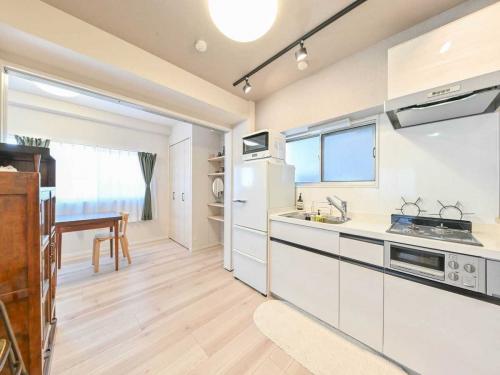 ダイニングキッチン：家具・調度品は含みません。(撮影年月：2026年01月)