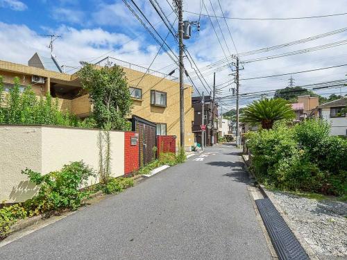 現地(古家あり):写真左側 現地(古家あり):写真左側