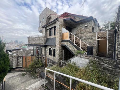 外観（撮影年月：2025年10月）