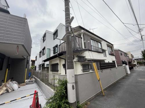 外観：手前は貸家部分