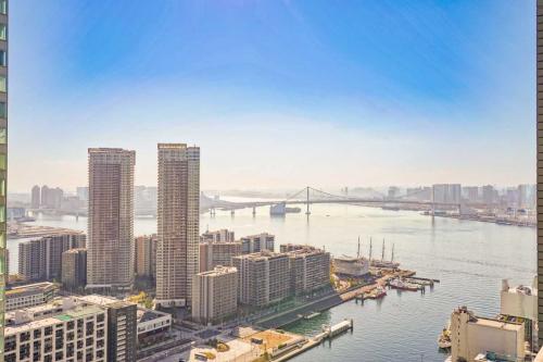 眺望：昼：レインボーブリッジを臨む（撮影年月：2025年12月）