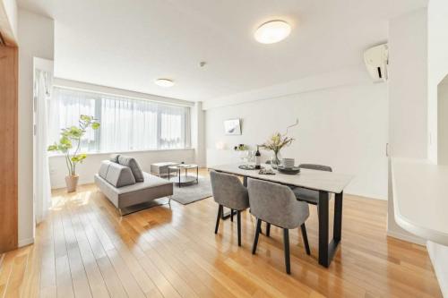 リビング・ダイニング：・家具・調度品は販売価格に含まれておりません