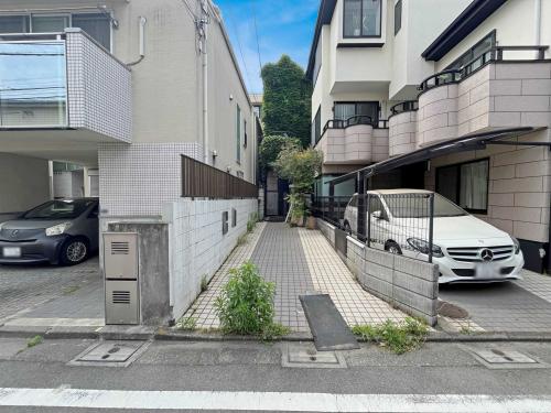 外観：中央奥の建物です。