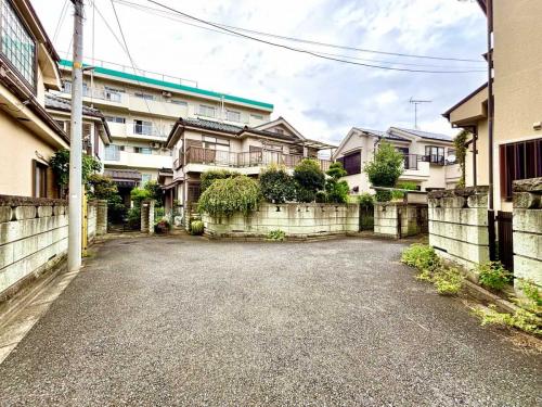 前面道路（撮影年月：2025年09月）