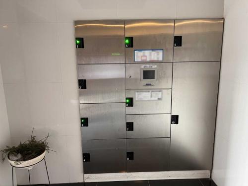 宅配BOX（撮影年月：2025年08月）