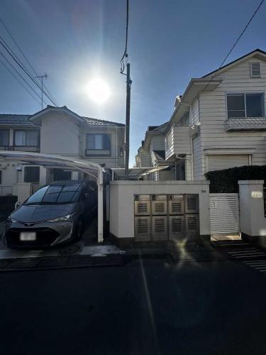 現地（古家あり）：東側敷地境(撮影年月：2026年01月)