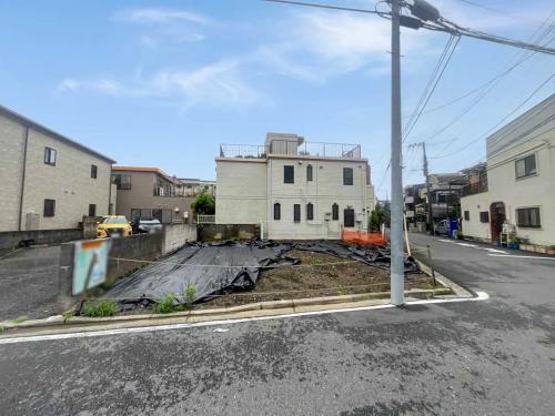 現地:全2区画(写真正面)(撮影年月:2026年07月) 現地:全2区画(写真正面)(撮影年月:2026年07月)