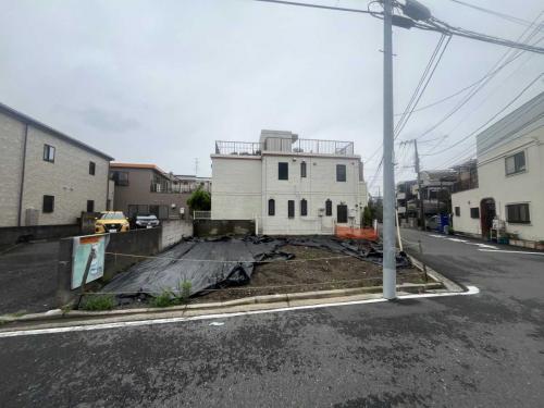 現地:全2区画(写真奥)(撮影年月:2026年07月) 現地:全2区画(写真奥)(撮影年月:2026年07月)