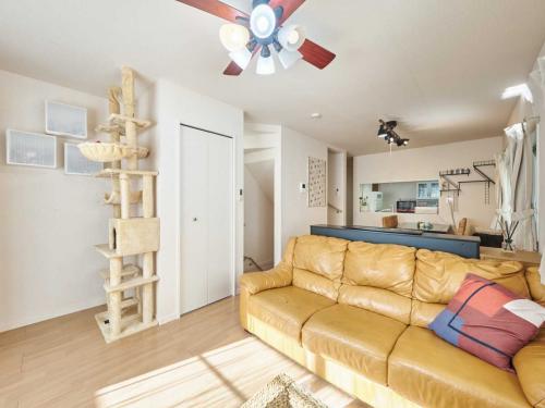 リビング・ダイニング：リビング部分には収納スペースあり