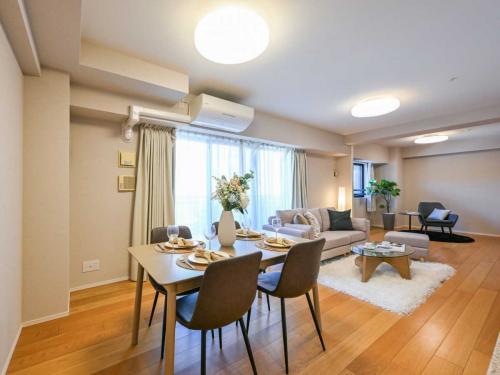 洋室：・家具・調度品等は本体価格に含まれません。